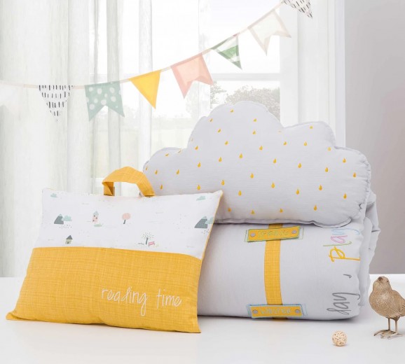 Ágytakaró 2 Dekoratív Párnával, Gyerekágyakhoz Smile Többszínű